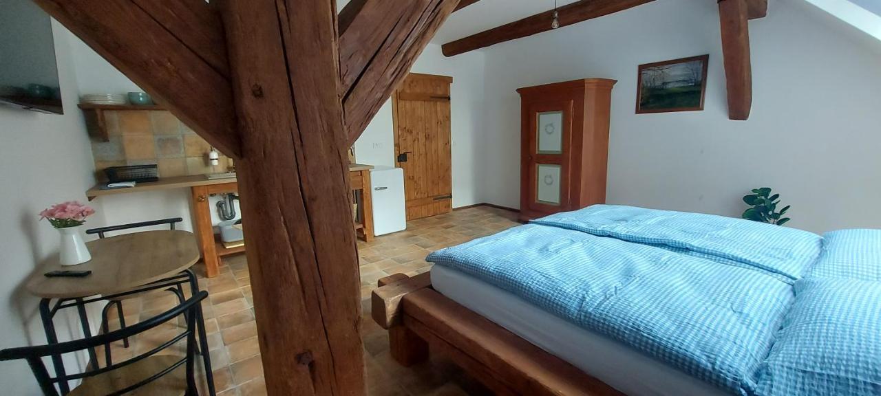 Apartmany Ve Starem Pivovaru Malesov Zewnętrze zdjęcie