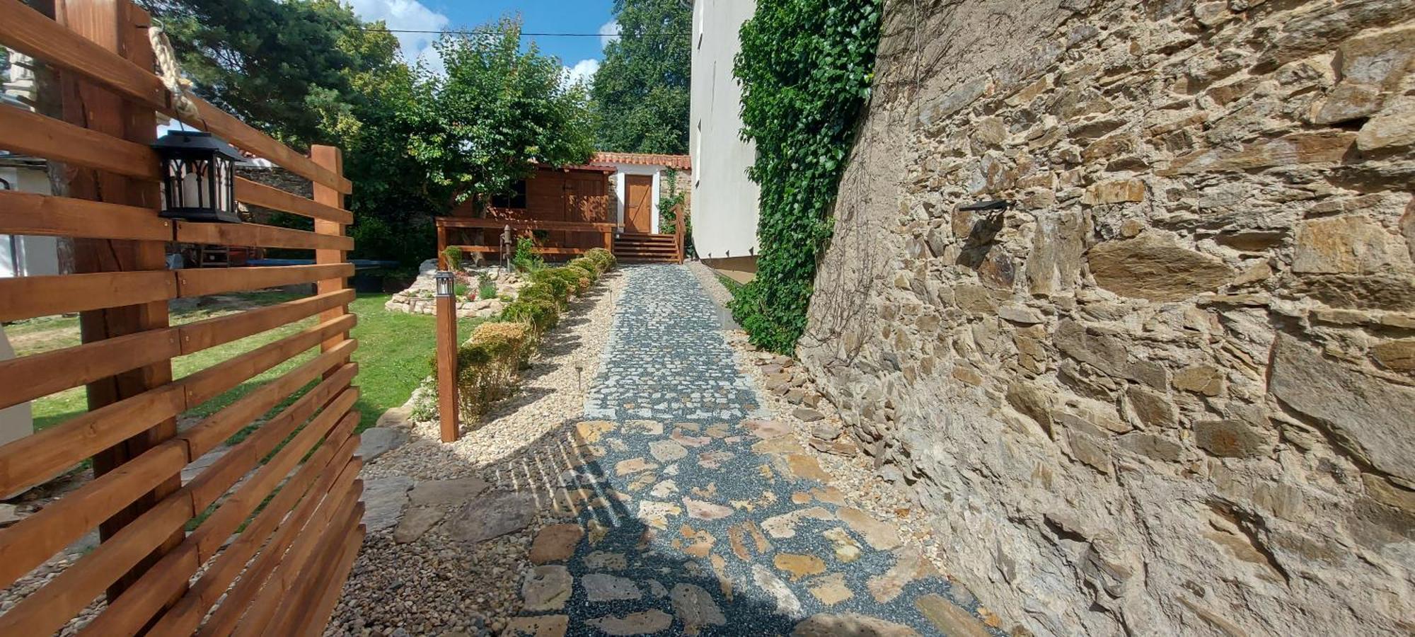 Apartmany Ve Starem Pivovaru Malesov Zewnętrze zdjęcie